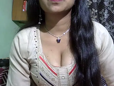 cute momo love online show from 02/28/26, 05:18