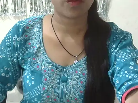 Snapshot of cute_momo_love chatting on 07/21/26, 04:58 cute momo love online show from 07/21/26, 04:58