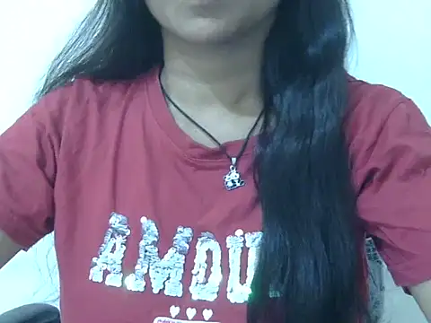 Snapshot of cute_momo_love chatting on 06/20/26, 06:18 cute momo love online show from 06/20/26, 06:18