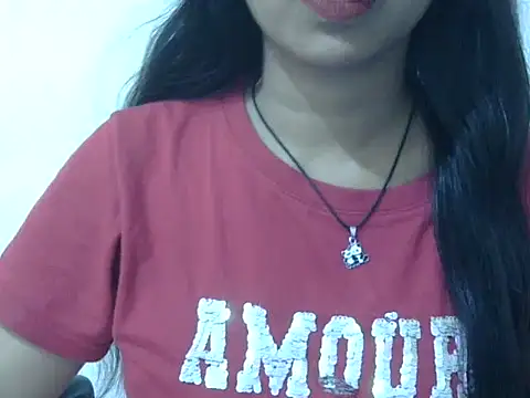 Snapshot of cute_momo_love chatting on 06/15/26, 05:18 cute momo love online show from 06/15/26, 05:18