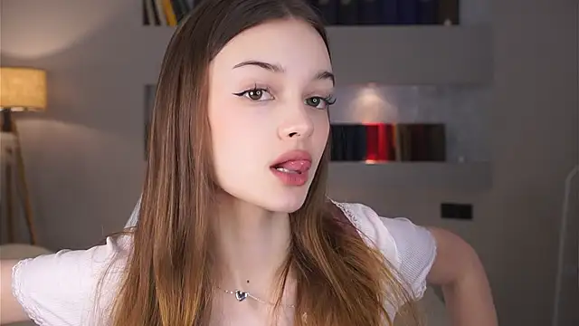 Snapshot of JodiAwyie chatting on 03/17/26, 06:33 JodiAwyie online show from 03/17/26, 06:33