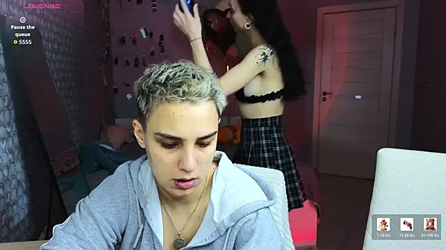 LuxuryLoverss online show from 03/31/26, 11:01