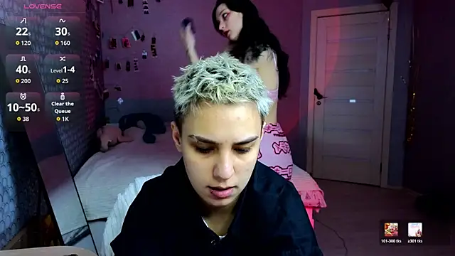 LuxuryLoverss online show from 04/10/26, 11:06