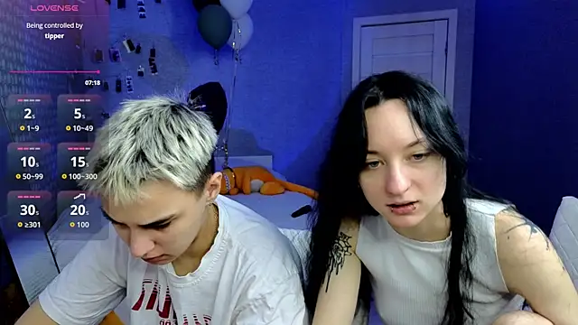 LuxuryLoverss online show from 04/13/26, 11:03