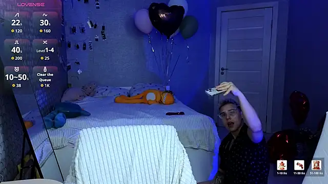 LuxuryLoverss online show from 03/29/26, 11:01