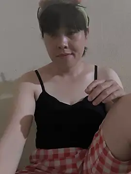 Snapshot of juicy-milu chatting on 06/07/26, 03:06 juicy-milu online show from 06/07/26, 03:06