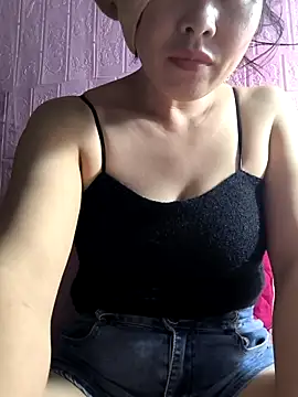 juicy-milu online show from 03/24/26, 12:16