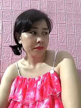 Snapshot of juicy-milu chatting on 06/26/26, 05:30 juicy-milu online show from 06/26/26, 05:30