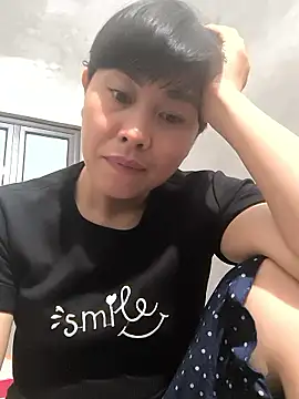 Snapshot of juicy-milu chatting on 06/12/26, 01:53 juicy-milu online show from 06/12/26, 01:53