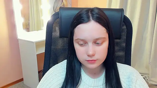 Snapshot of LynnaNull chatting on 02/26/26, 01:44 LynnaNull online show from 02/26/26, 01:44