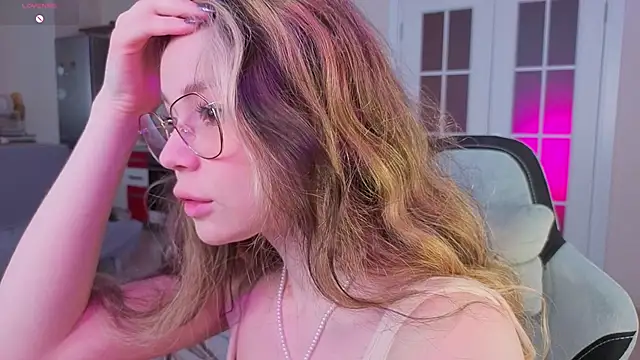 Dipamelly online show from 04/01/26, 02:02