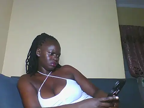 Snapshot of Lynne10 chatting on 06/20/26, 05:51 Lynne10 online show from 06/20/26, 05:51