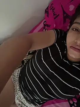 Sexy mia outdoors online show from 04/12/26, 07:39