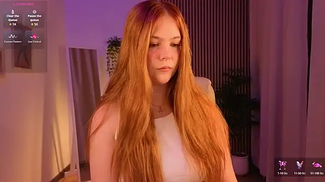 Elle Funning online show from 04/05/26, 03:13