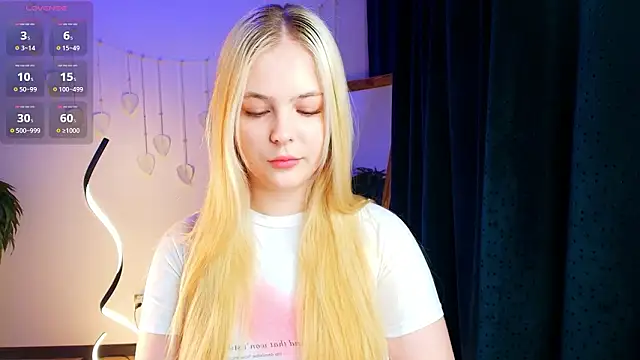 Elle Funning online show from 03/11/26, 03:00