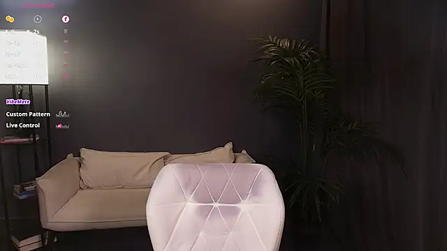 Elle Funning online show from 05/22/26, 03:59