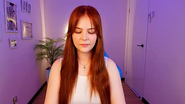 Elle Funning online show from 05/06/26, 03:21