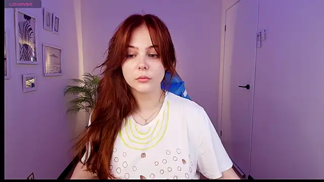 Elle Funning online show from 06/07/26, 03:50