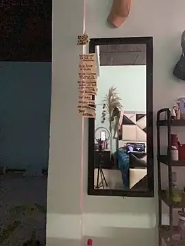 AnelimDagota  online show from 04/17/26, 11:57