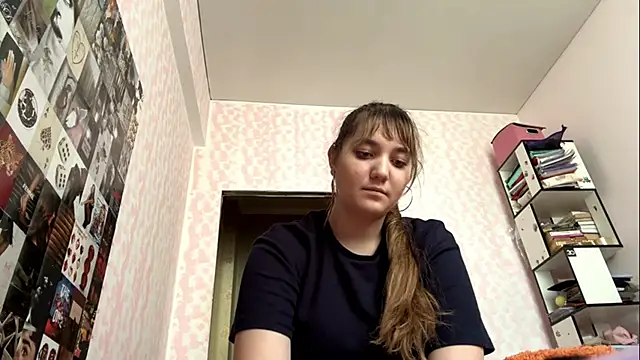 Snapshot of JanineThielman chatting on 06/16/26, 10:04 JanineThielman online show from 06/16/26, 10:04
