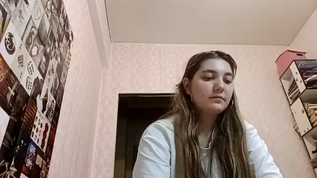 Snapshot of JanineThielman chatting on 07/06/26, 12:45 JanineThielman online show from 07/06/26, 12:45