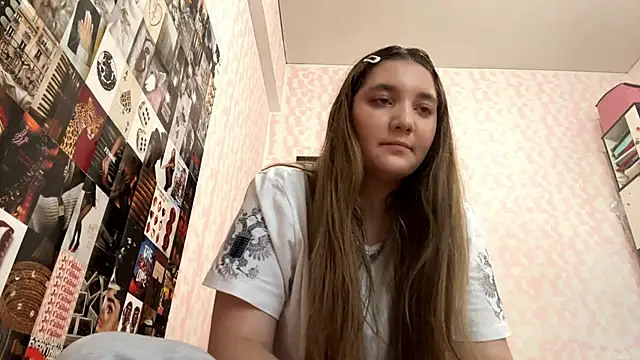 Snapshot of JanineThielman chatting on 06/11/26, 12:24 JanineThielman online show from 06/11/26, 12:24