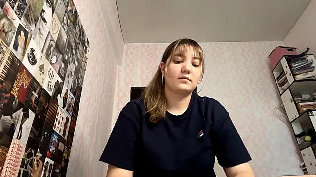 Snapshot of JanineThielman chatting on 06/25/26, 10:20 JanineThielman online show from 06/25/26, 10:20