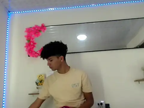 Sebastian -D online show from 04/07/26, 10:22