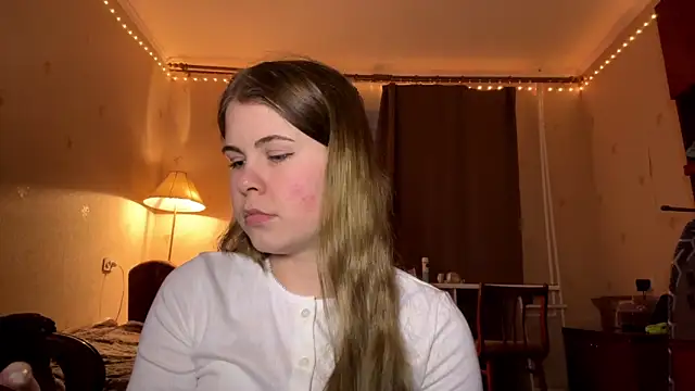 Snapshot of Amy_Maev chatting on 02/25/26, 04:01 Amy Maev online show from 02/25/26, 04:01