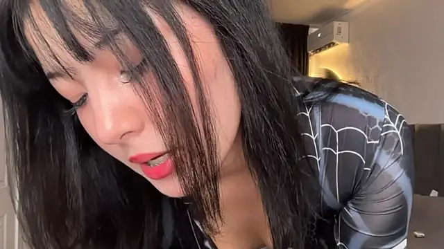 Snapshot of minnie_joy chatting on 07/11/26, 12:38 minnie joy online show from 07/11/26, 12:38