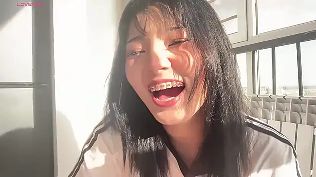 Snapshot of minnie_joy chatting on 05/11/26, 12:17 minnie joy online show from 05/11/26, 12:17