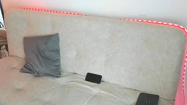 Snapshot of Damon_Kovac chatting on 02/26/26, 01:33 Damon Kovac online show from 02/26/26, 01:33