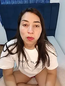 Snapshot of ANGELY_WET_JEET chatting on 06/30/26, 03:06 ANGELY WET JEET online show from 06/30/26, 03:06