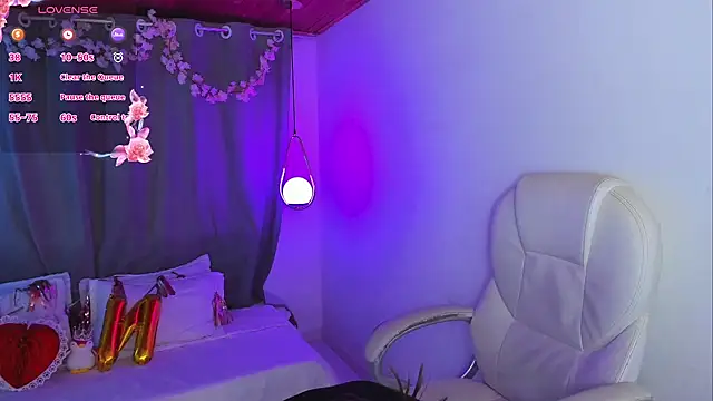 NixieSterling online show from 04/21/26, 01:42