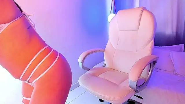 NixieSterling online show from 02/28/26, 10:20