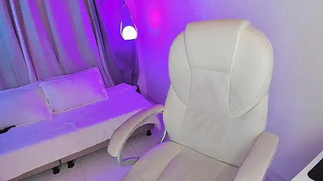 NixieSterling online show from 03/24/26, 11:16