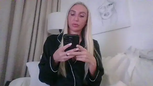 Snapshot of kinkykara25 chatting on 02/25/26, 10:09 kinkykara25 online show from 02/25/26, 10:09