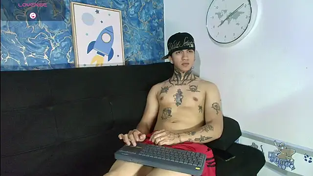 Snapshot of Tessarion_Black chatting on 06/22/26, 07:16 Tessarion Black online show from 06/22/26, 07:16