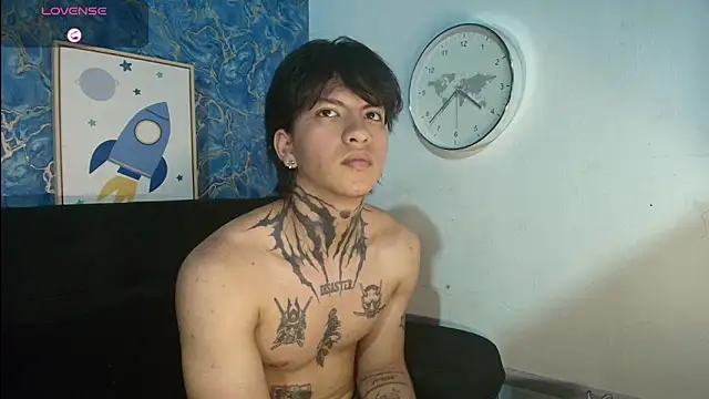 Snapshot of Tessarion_Black chatting on 06/27/26, 03:45 Tessarion Black online show from 06/27/26, 03:45