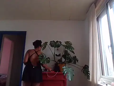 Snapshot of Writergurl69 chatting on 03/01/26, 01:33 Writergurl69 online show from 03/01/26, 01:33