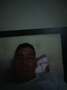 Snapshot of VelascoBr chatting on 06/18/26, 04:33 VelascoBr online show from 06/18/26, 04:33