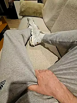 Snapshot of Kiffeur2Tn chatting on 02/22/26, 11:06 Kiffeur2Tn online show from 02/22/26, 11:06