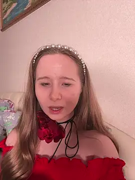 cutefoxieee online show from 05/16/26, 07:46
