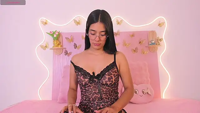 Isaa-queen online show from 04/07/26, 01:29