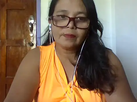 Flowerblossom123 online show from 04/29/26, 05:33