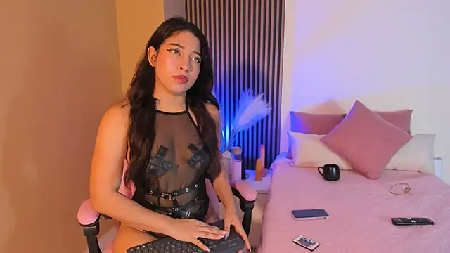 Snapshot of Holy_Lux chatting on 05/18/26, 11:26 Holy Lux online show from 05/18/26, 11:26