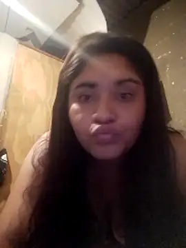 Snapshot of Orianamzn21 chatting on 02/23/26, 04:14 Orianamzn21 online show from 02/23/26, 04:14