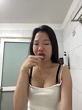 Miumieu2 online show from 05/17/26, 02:33