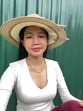 Miumieu2 online show from 04/11/26, 09:02