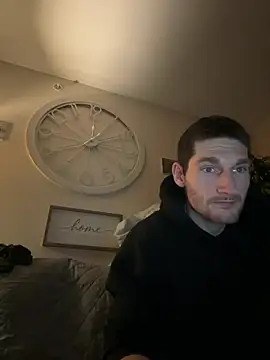 Snapshot of Aarondeweese27 chatting on 02/24/26, 12:39 Aarondeweese27 online show from 02/24/26, 12:39